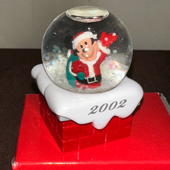 Disney/JcPenny Other - NIB/NOS: Vintage Disney 2002 Mickey Mouse Snow Globe /JcPenny Exclusive